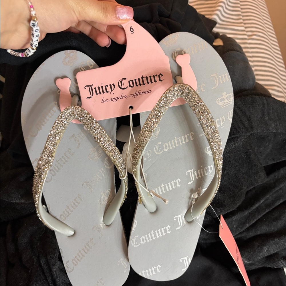 Juicy Couture Women's Sparkling Sandals - Silver and Gray
